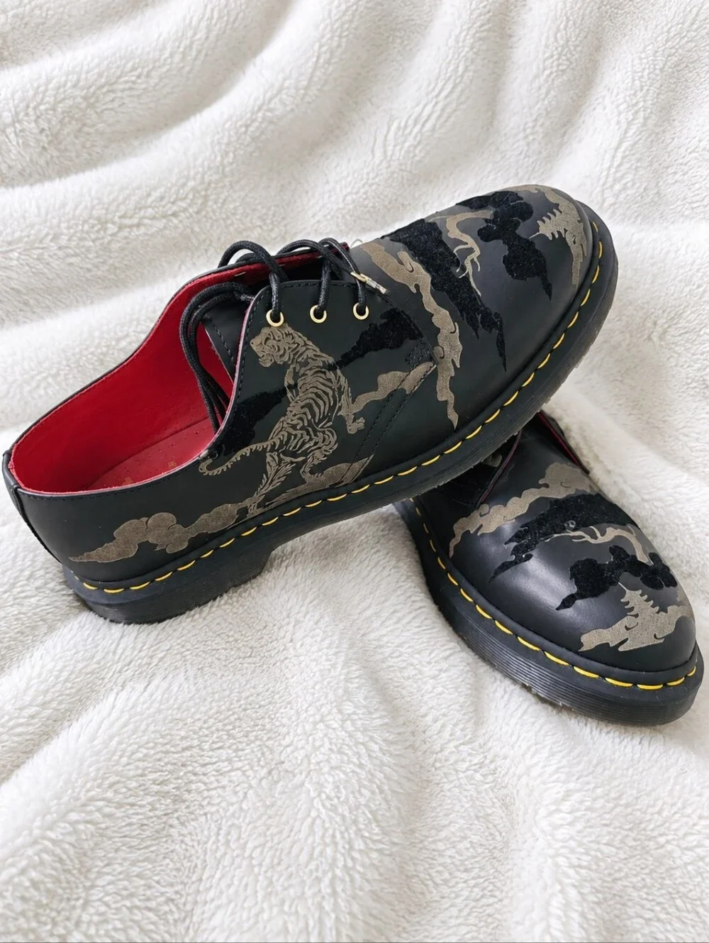 Dr. Martens Men’s Black & Gold Year of the Tiger 3-Eye Shoes US 13